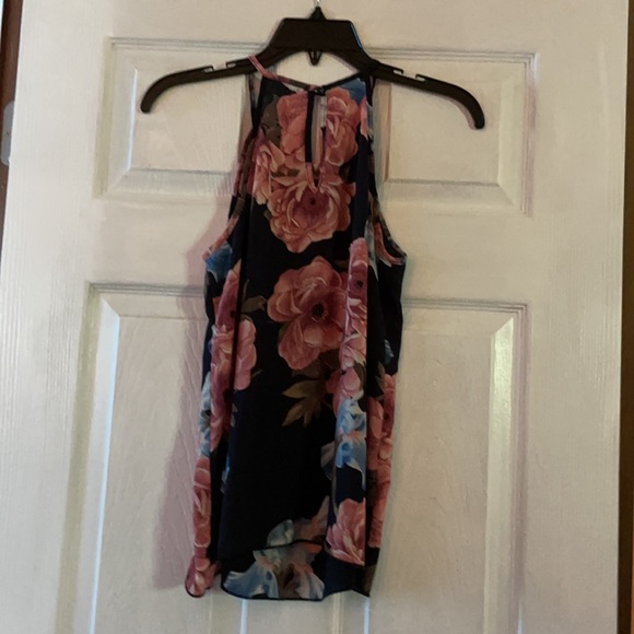 Fun Flower Papaya Top - Picture 6 of 7